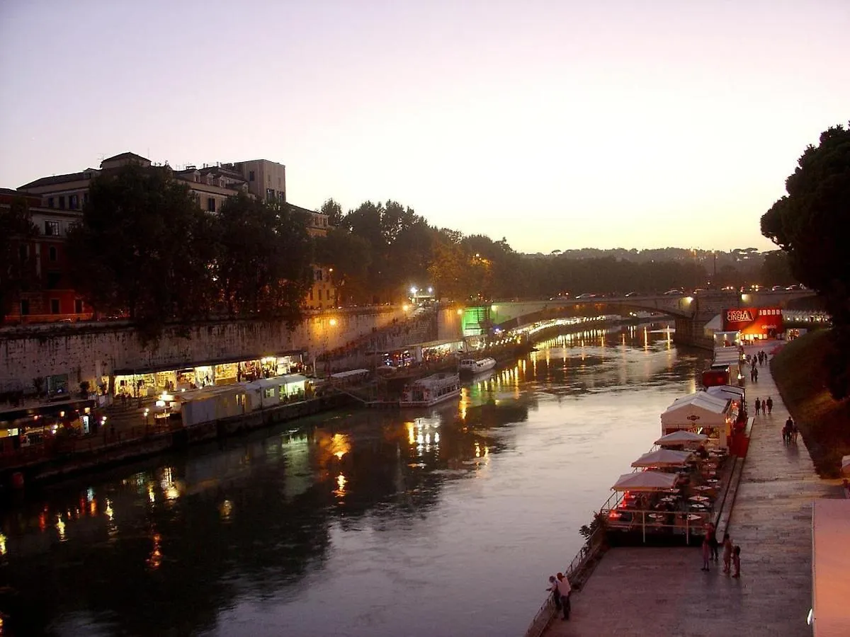 Trastevere Alexandro Il Gladiatore Rome Italie