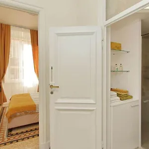 Appartement Elegant In The Heart Of Rome-navona Area, Rome