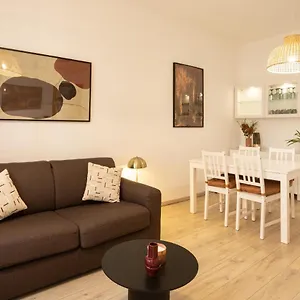 enjoy-aperitivo-in-modern-apt-10-min-from-duomo.italymilanhotels.net/