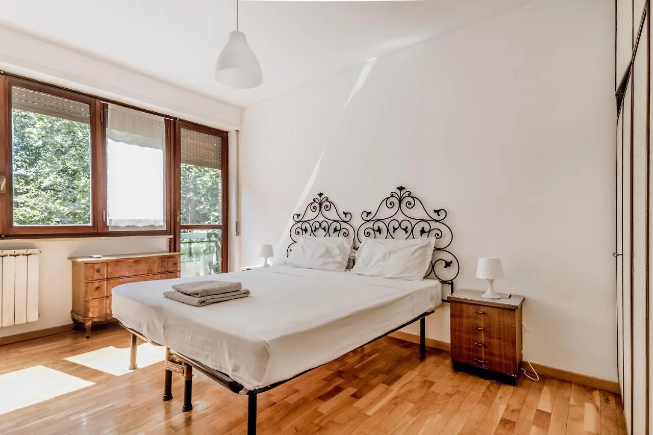 Trastevere Alexandro Il Gladiatore Rome Apartment